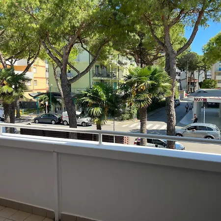 Sabbiadoro Center Apartment